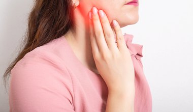 Why Do My Teeth Hurt When I Bite Down? Learn the Possible Reasons